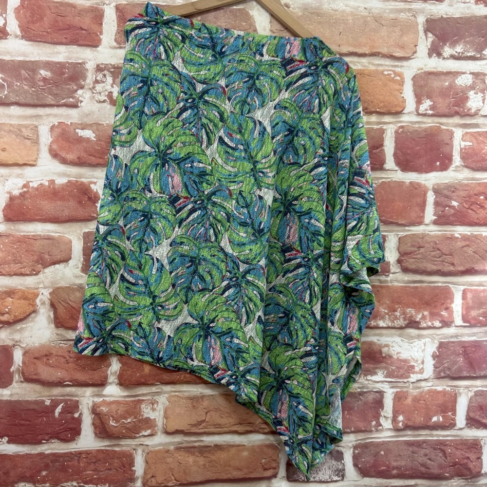 Top It Off Poncho Shawl Coverup Top Women's OS Green Tropical Leaf Armless Shirt